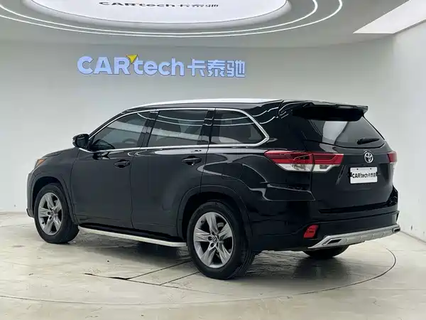 Toyota Highlander 2021