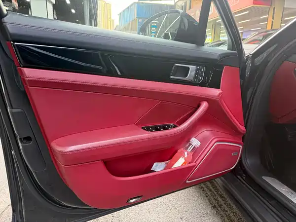 Porsche Panamera 2022