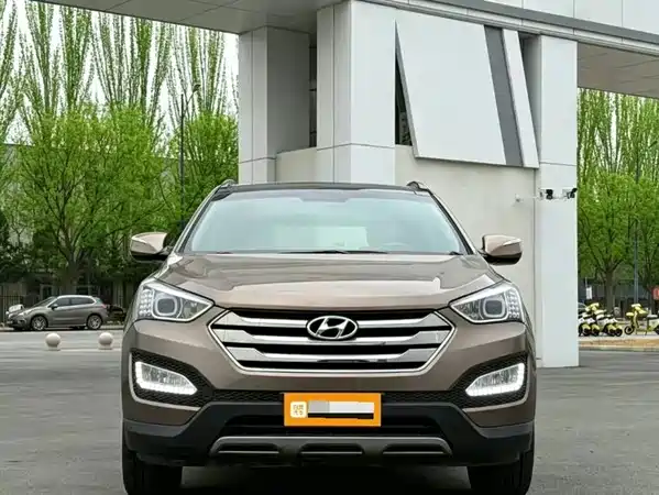 Hyundai Santa Fe 2015