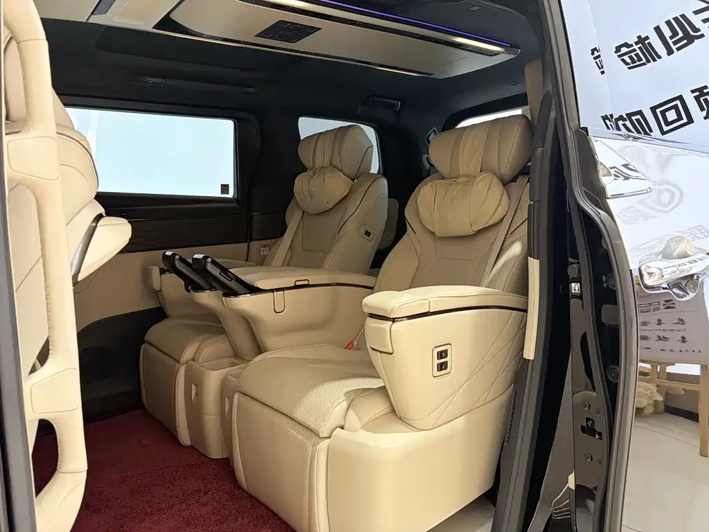 Toyota Alphard 2024 — фото 16