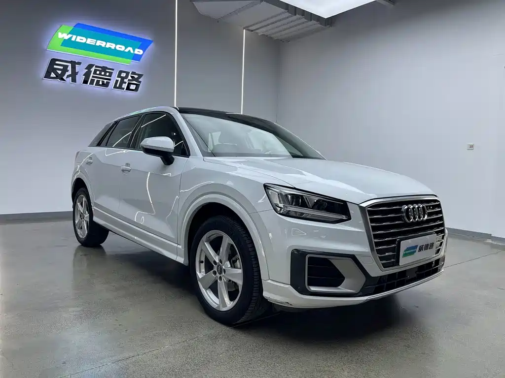 Audi Q2L 2019 — фото 3
