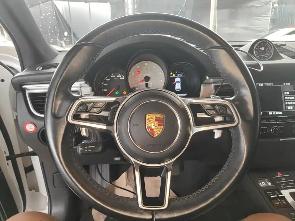 Porsche Macan 2014 — фото 11