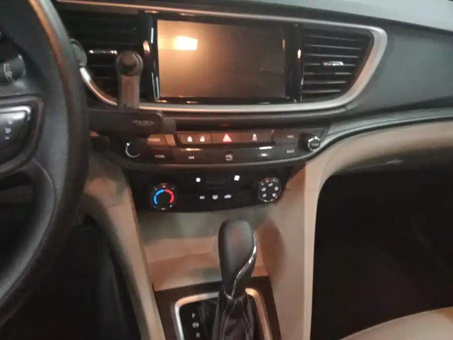 Buick Excelle GT 2016 — фото 16