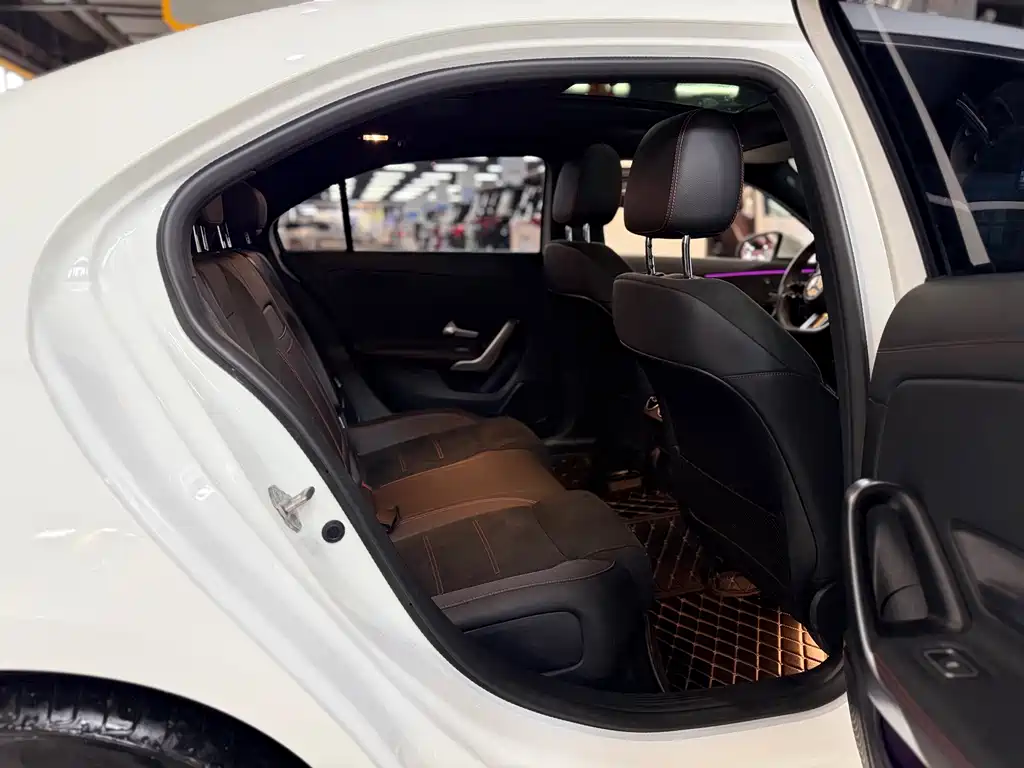 Mercedes-Benz A-Class 2023 — фото 10