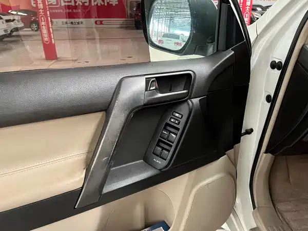 Toyota Prado 2013