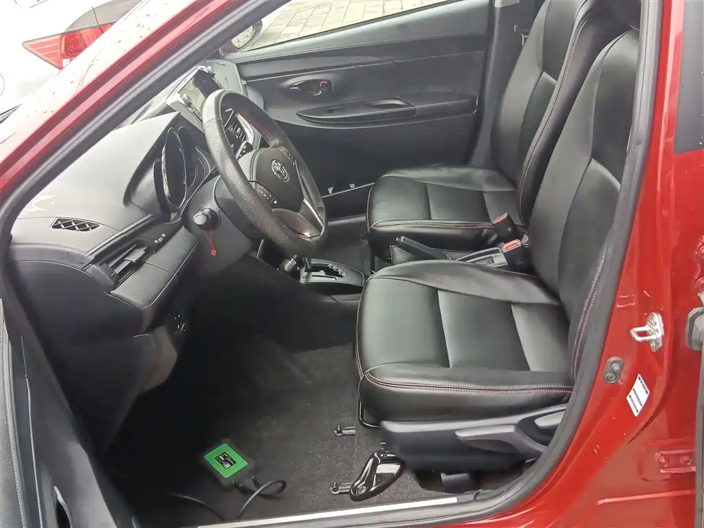 Toyota Yaris L 2017 — фото 11