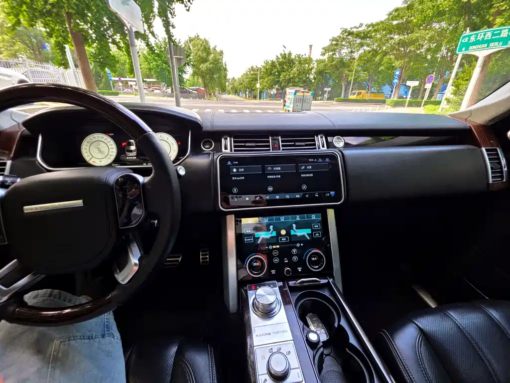 Land Rover Range Rover 2015 — фото 12