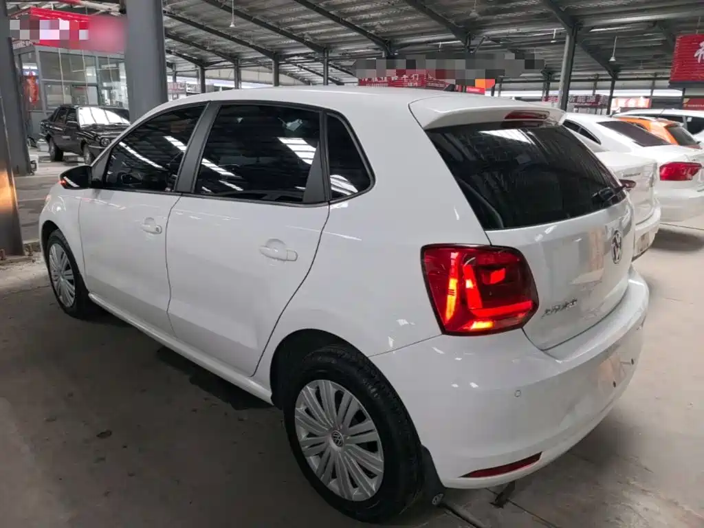 Volkswagen Polo 2016