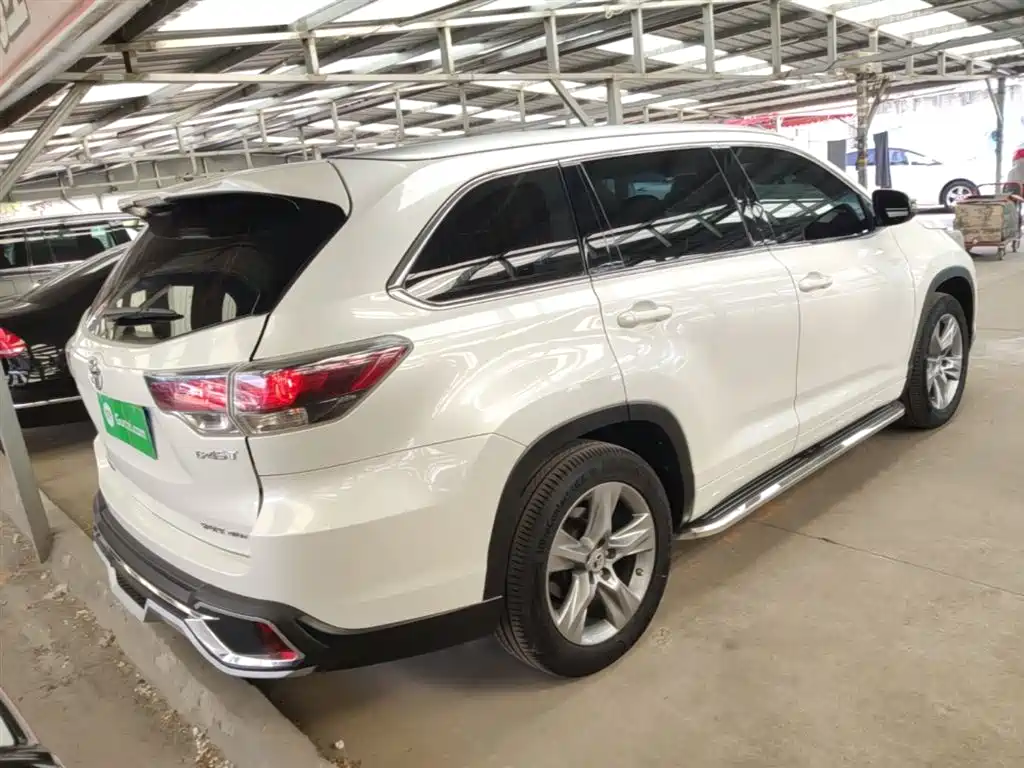 Toyota Highlander 2016 — фото 7