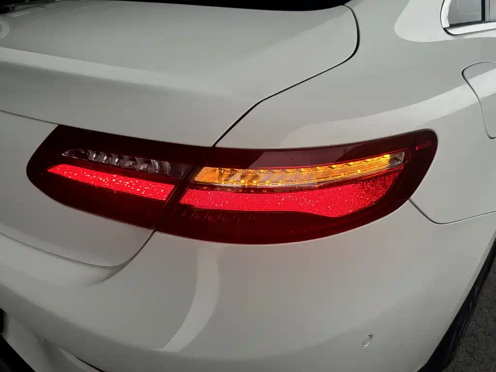 Mercedes-Benz E-Class 2017 — фото 13