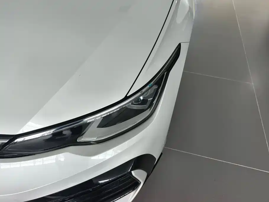 Volkswagen Golf 2024