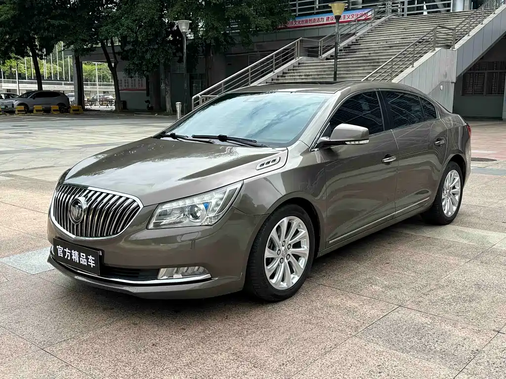 Buick LaCrosse 2013 — фото 1