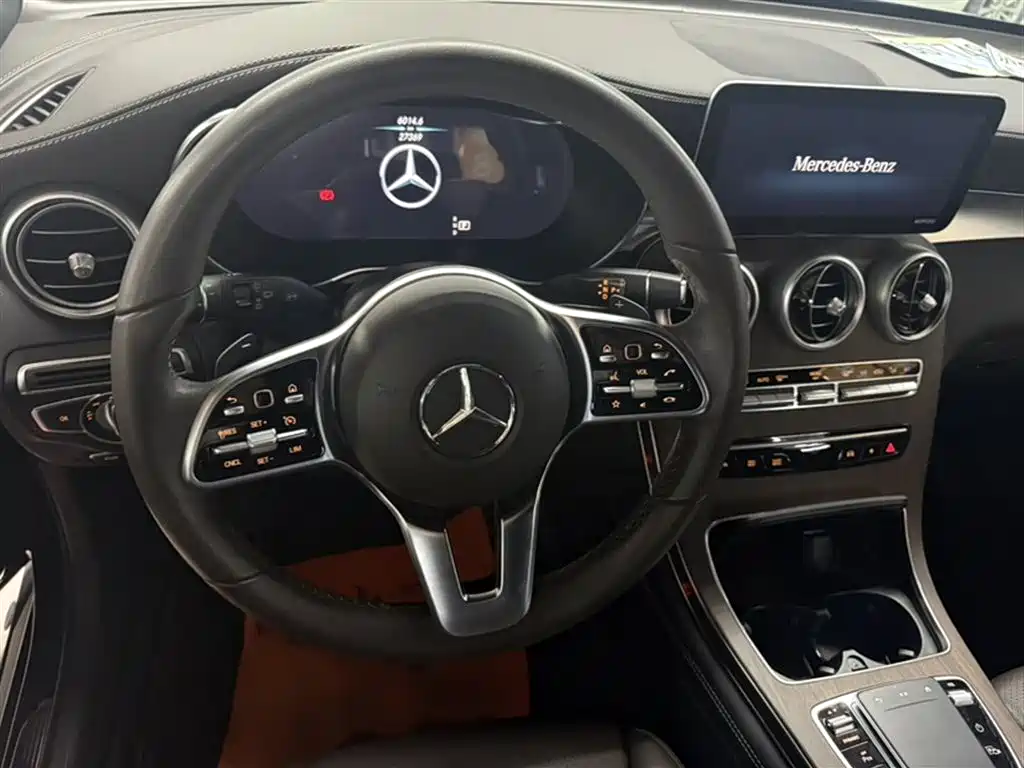 Mercedes-Benz GLC 2021 — фото 3