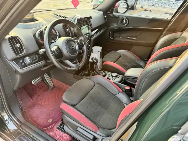 MINI JCW COUNTRYMAN 2018