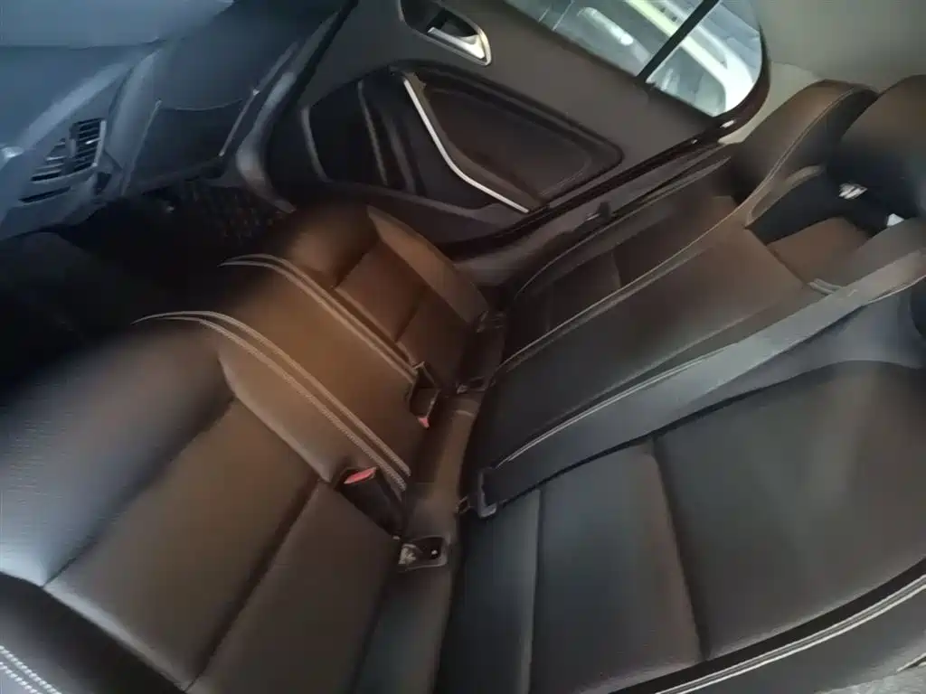 Mercedes-Benz GLA 2015 — фото 17
