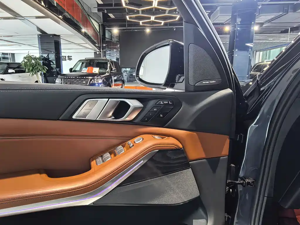 BMW X7 2019 — фото 11