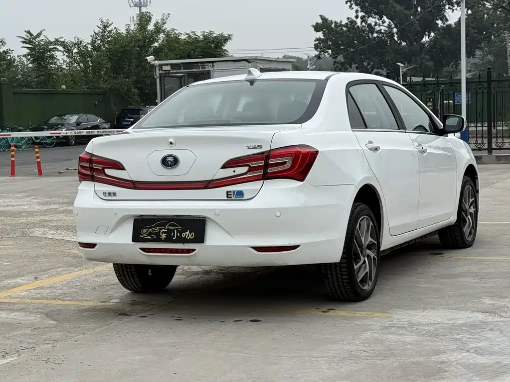 BYD Qin NEV 2017 — фото 4