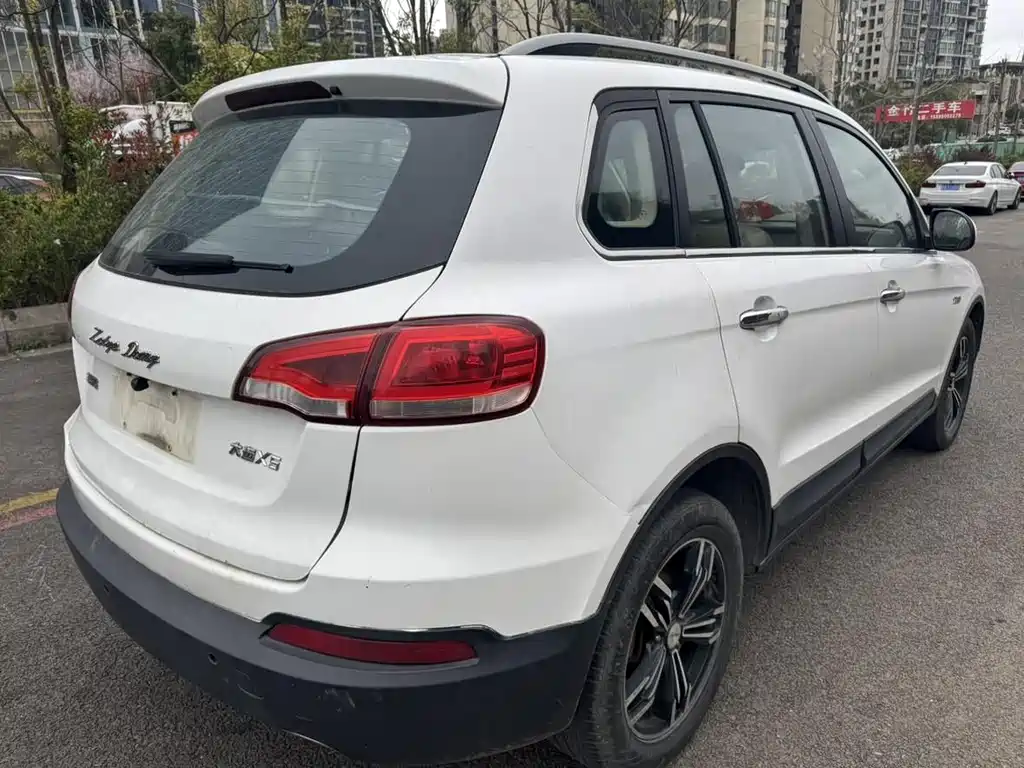Zotye X5 2016 — фото 7