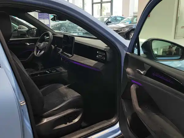 Volkswagen Tiguan L 2024