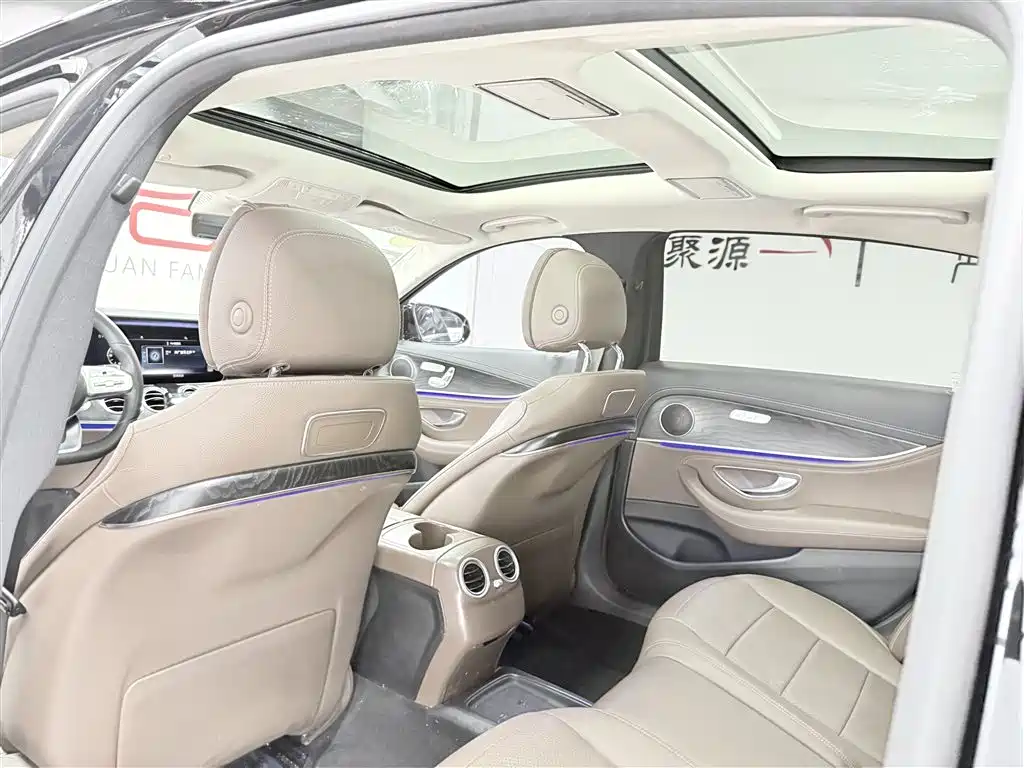 Mercedes-Benz E-Class 2019 — фото 11