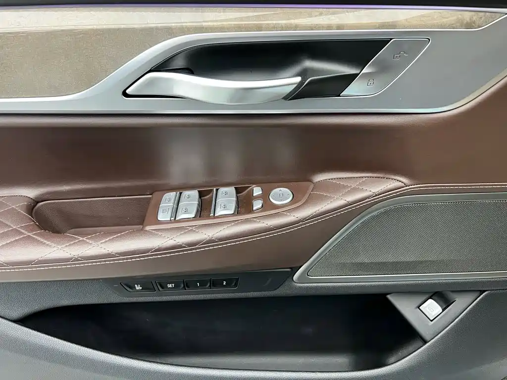 BMW 7 Series 2020 — фото 17