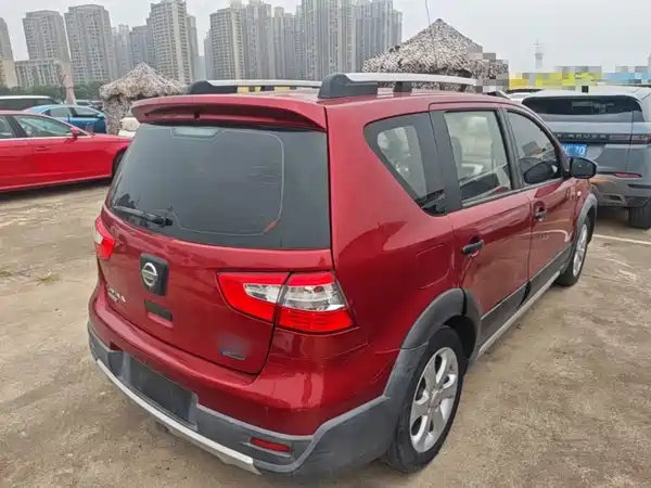 Nissan Livina 2015