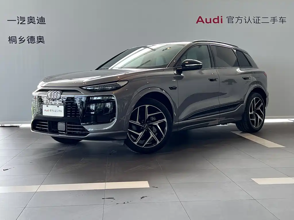Audi Q6L E-Tron 2025 — фото 1