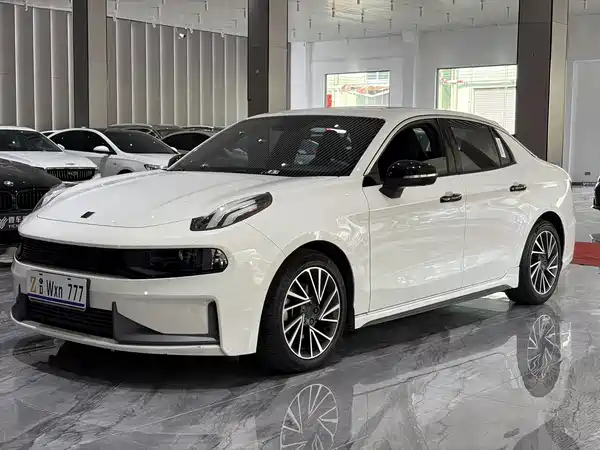 Lynk & Co 03 2022
