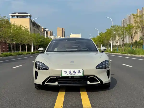 Xiaomi SU7 2025