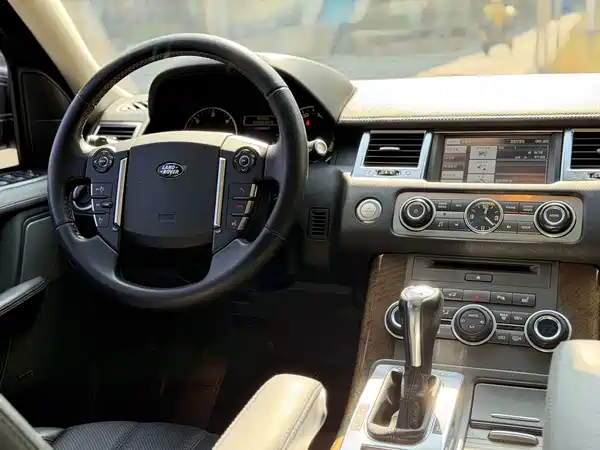 Land Rover Range Rover Sport 2012