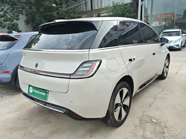 Baojun Yunduo 2024