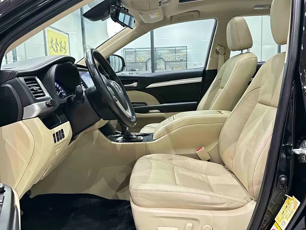 Toyota Highlander 2020 — фото 11