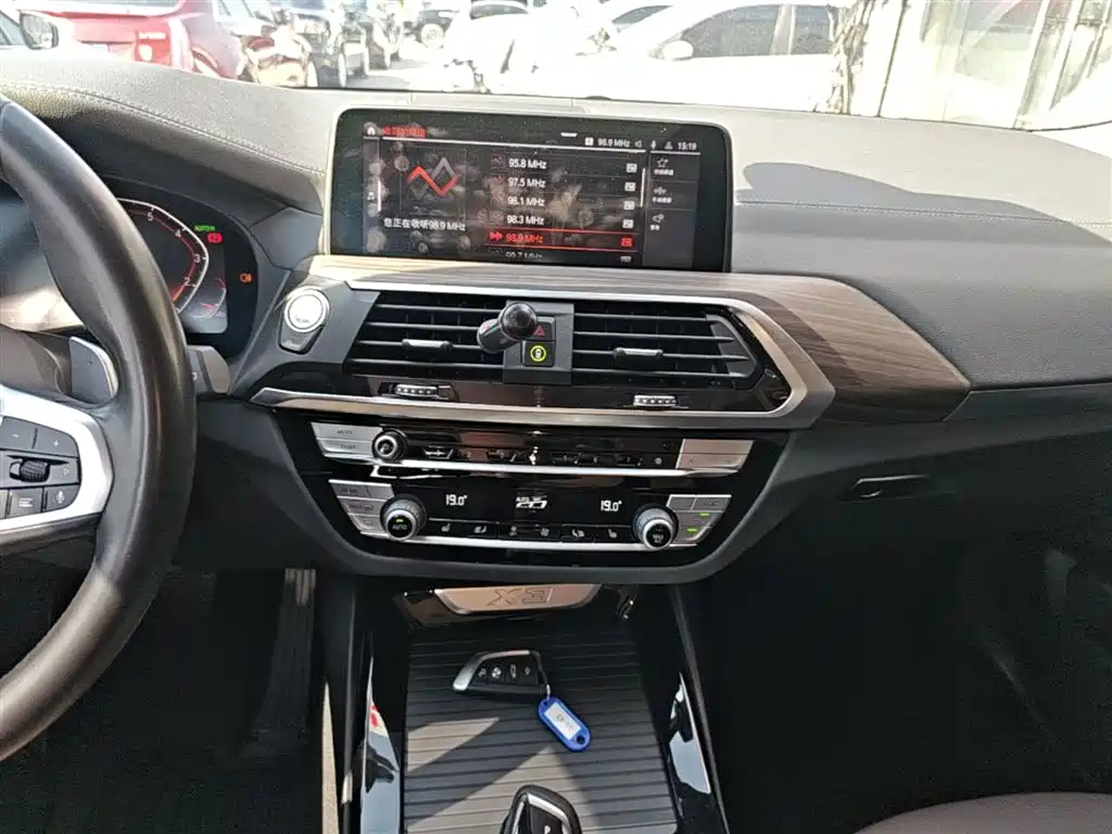 BMW X3 2020 — фото 13