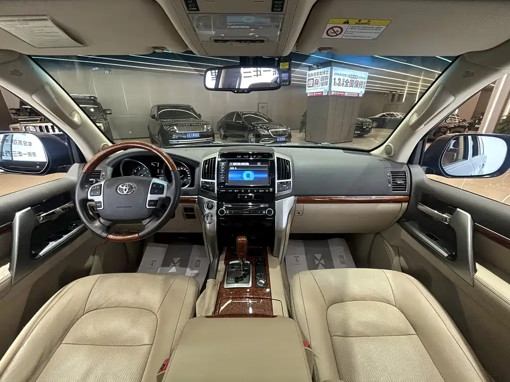 Toyota Land Cruiser 2018 — фото 14