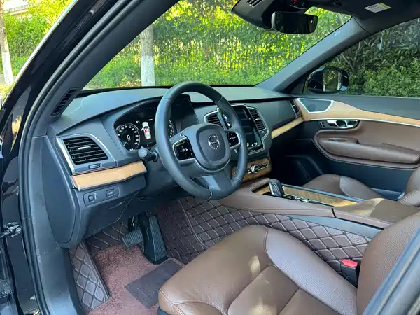Volvo XC90 2021