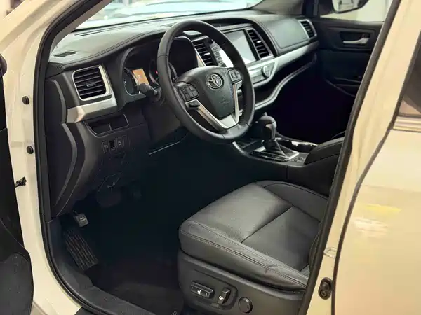 Toyota Highlander 2017