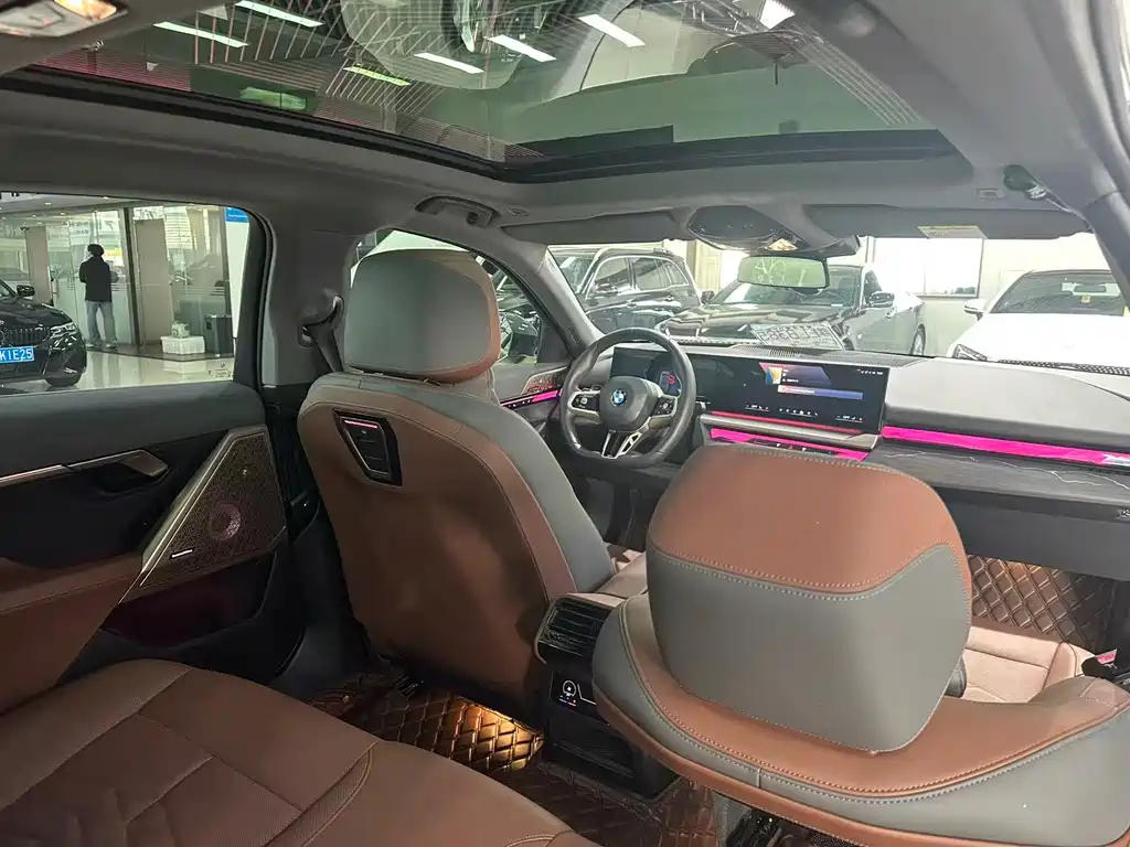 BMW 5 Series 2024