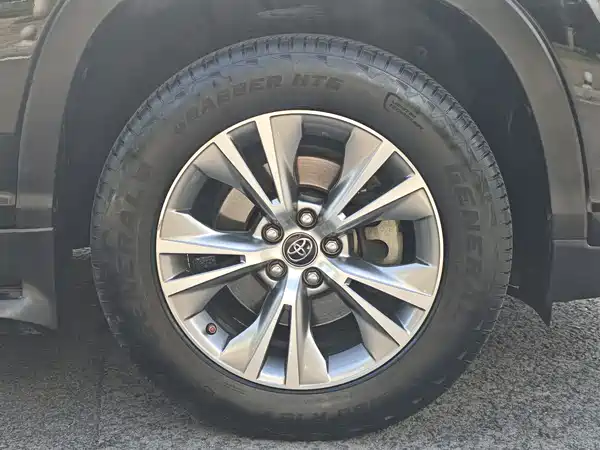 Toyota Highlander 2020