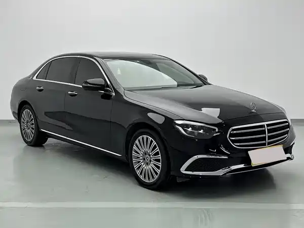 Mercedes-Benz E-Class 2022