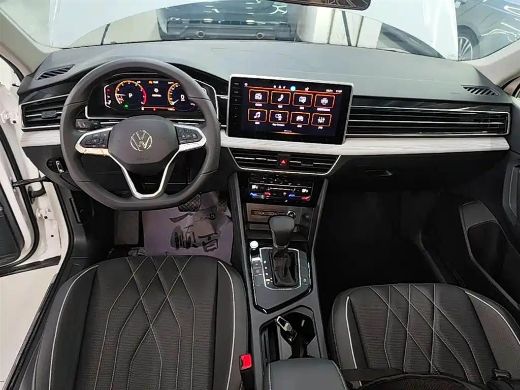 Volkswagen Tiguan L 2024 — фото 13