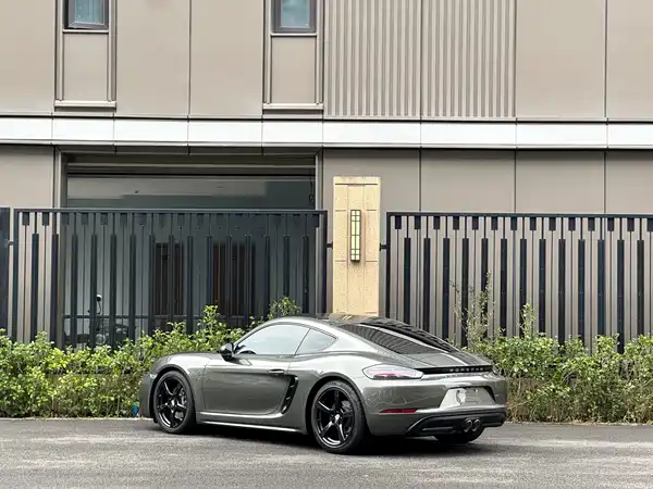 Porsche 718 2022