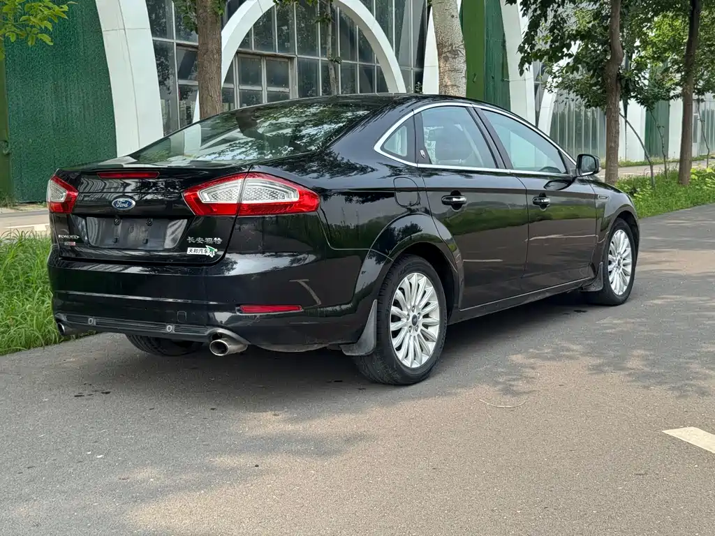 Ford Mondeo Zhisheng 2013 — фото 4