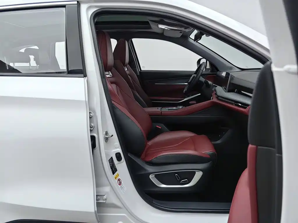 Changan CS75PLUS 2022 — фото 23