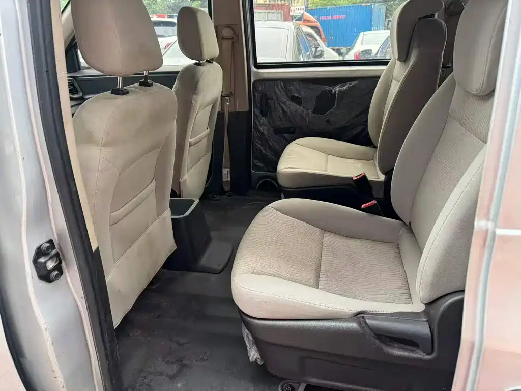 Wuling Hongguang V 2020