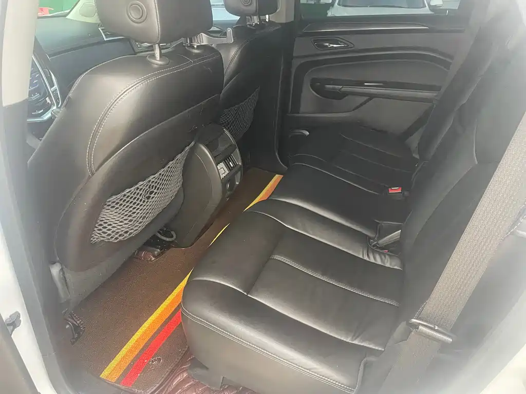 Cadillac SRX 2015 — фото 11
