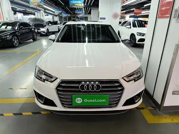 Audi A4L 2019