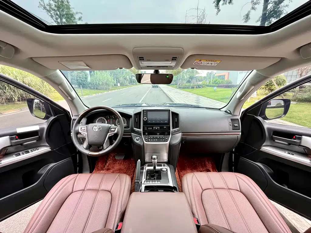 Toyota Land Cruiser 2019 — фото 14