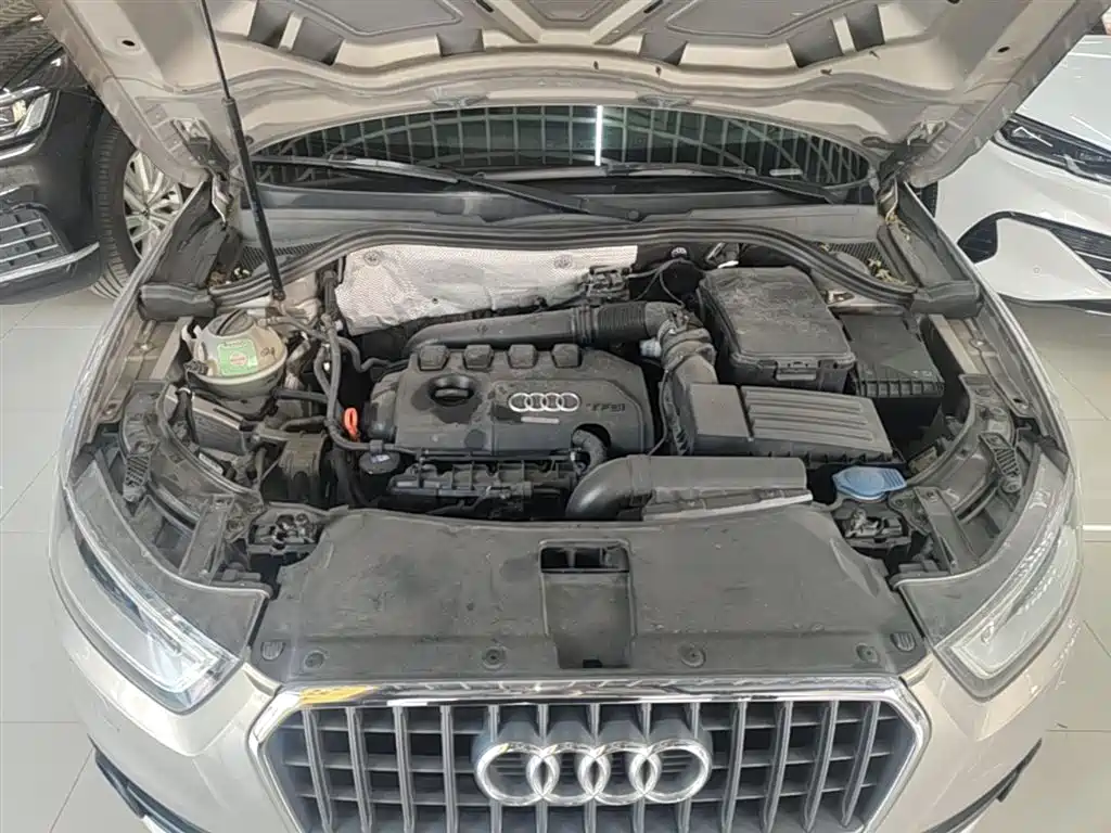 Audi Q3 2014 — фото 20