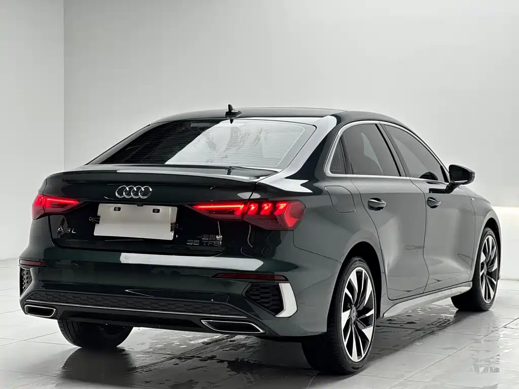 Audi A3 2023 — фото 9