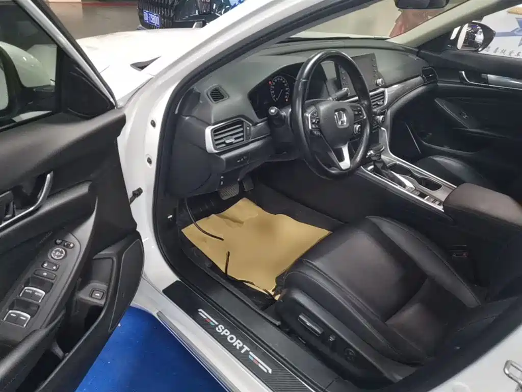 Honda Accord 2021 — фото 16